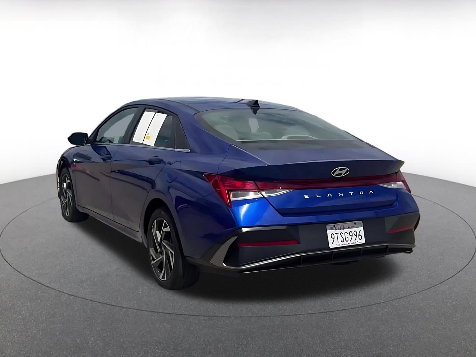 Thumbnail: 2025 Hyundai Elantra - 11