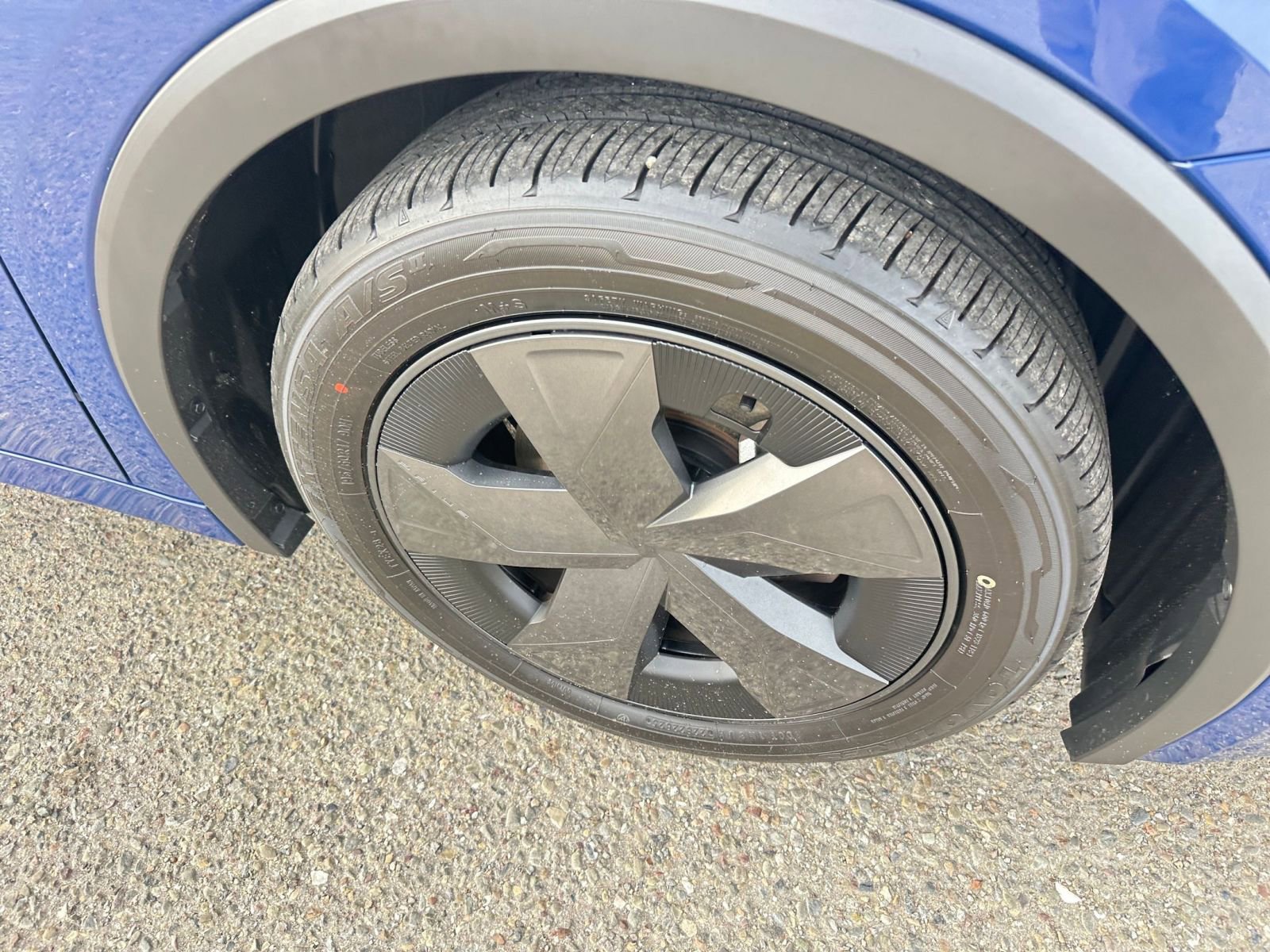 Thumbnail: 2025 Toyota Prius - 30