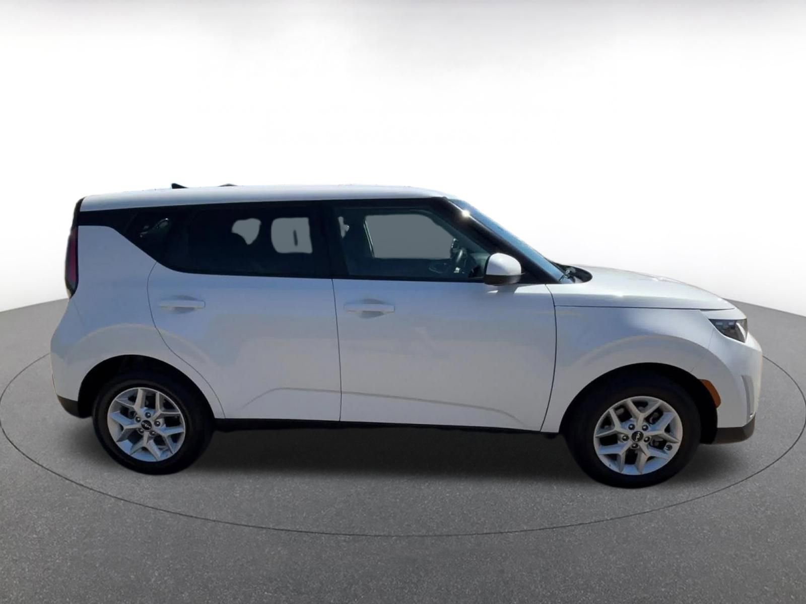 Thumbnail: 2025 Kia Soul - 16