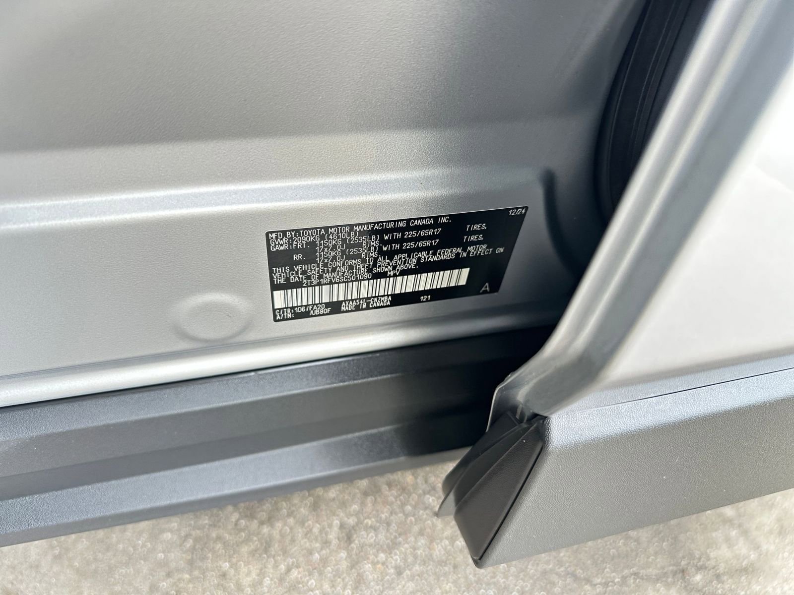 Thumbnail: 2025 Toyota RAV4 - 29