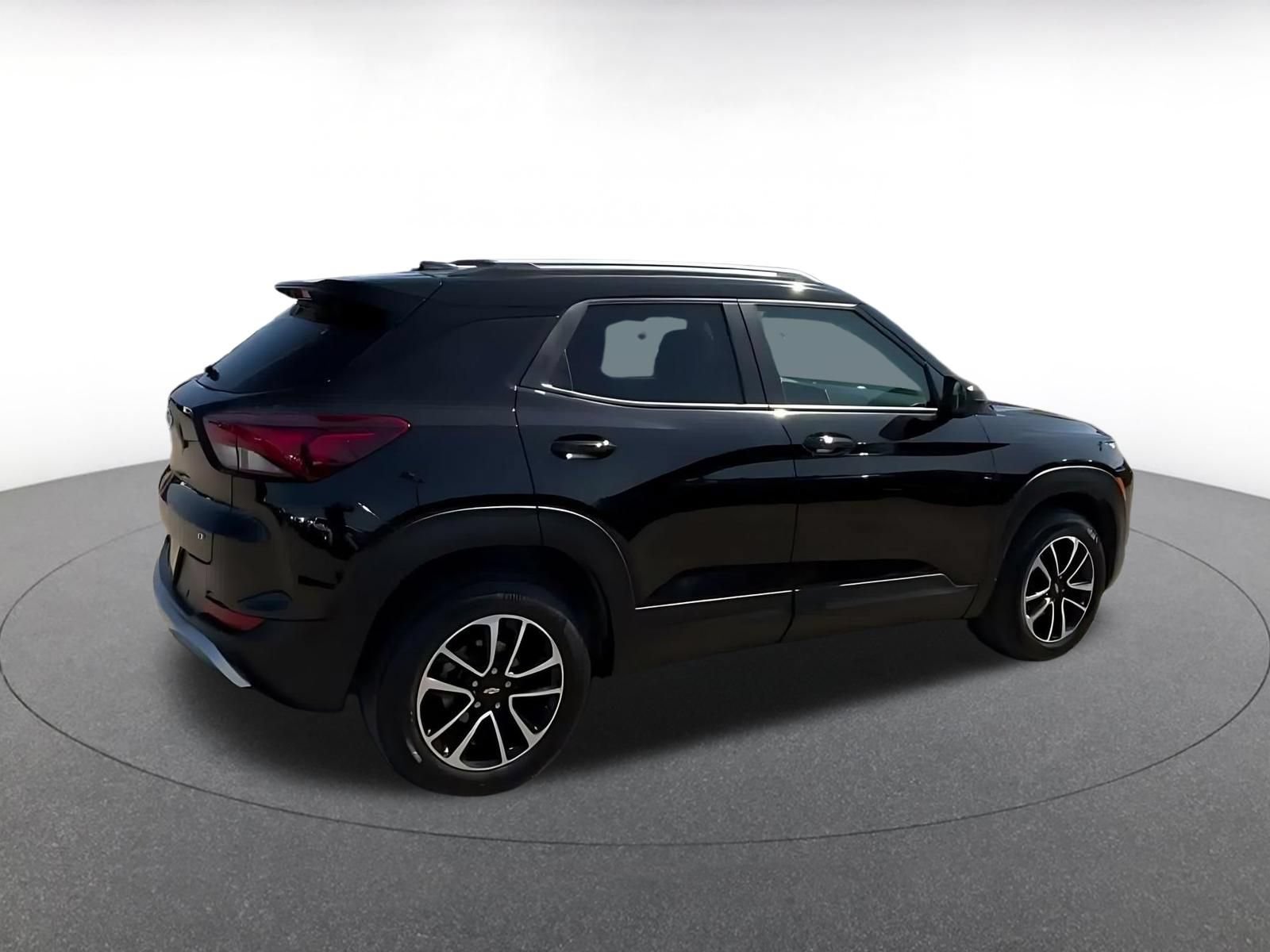 Thumbnail: 2025 Chevrolet TrailBlazer - 14