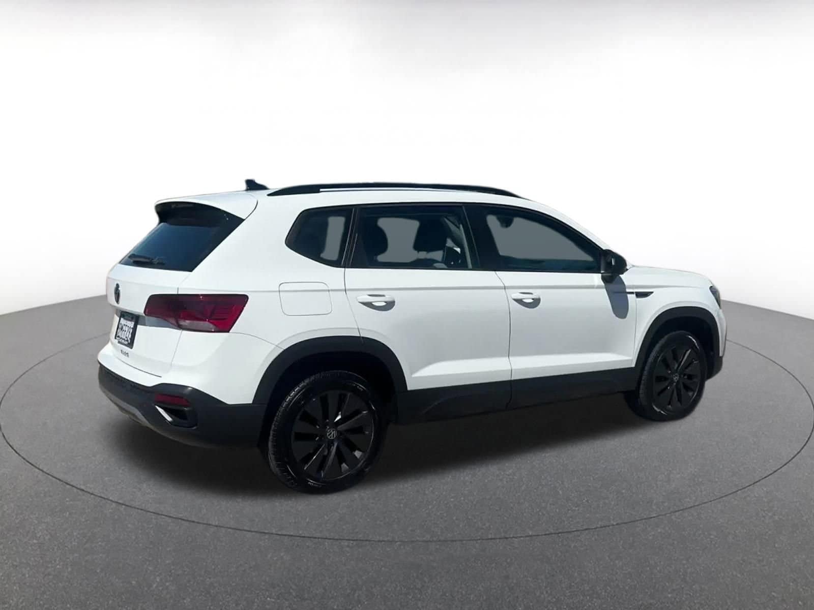 Thumbnail: 2024 Volkswagen Taos - 15