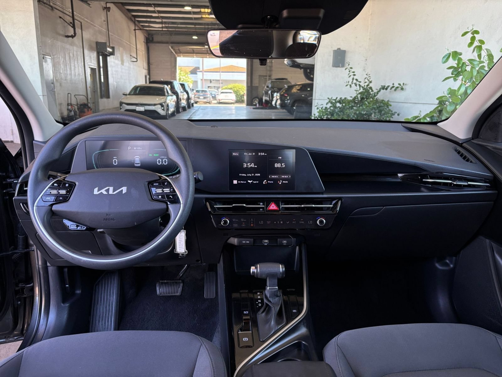 Thumbnail: 2026 Kia Niro - 31