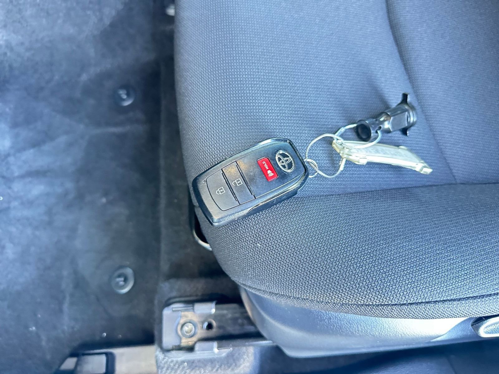 Thumbnail: 2025 Toyota Corolla Cross - 22