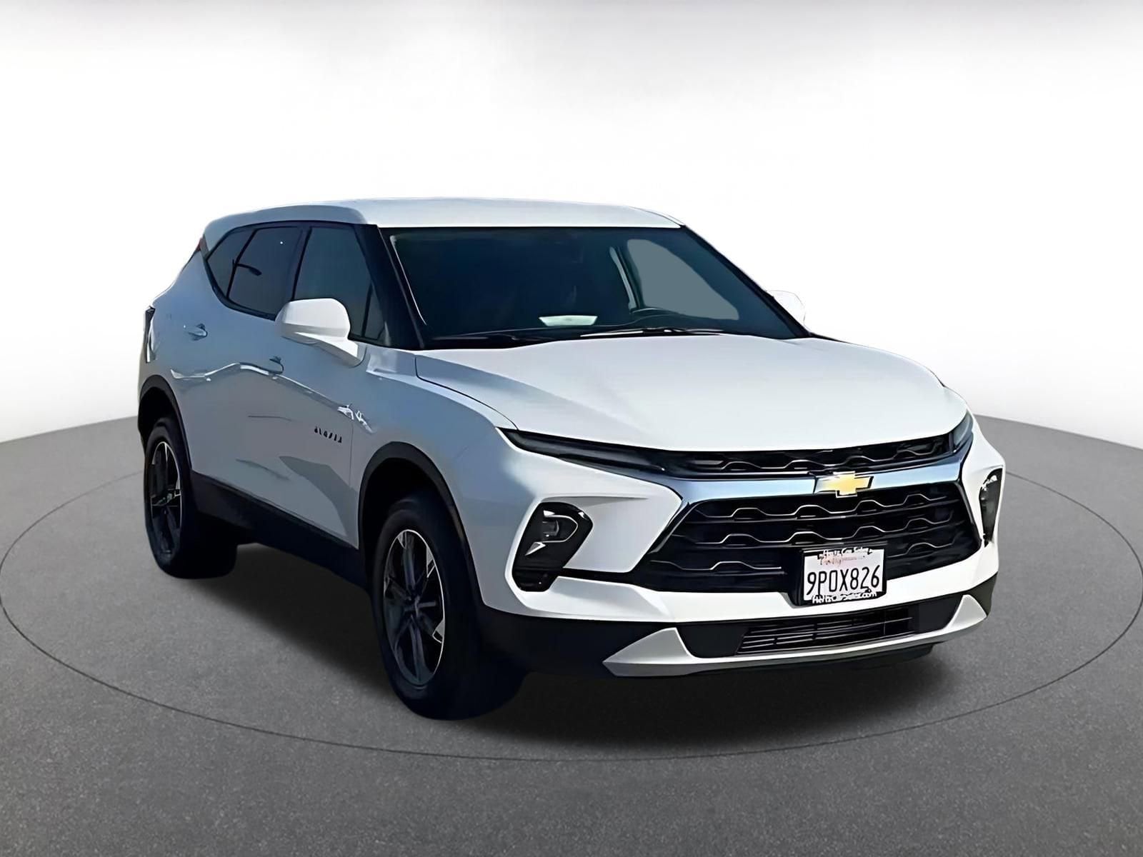 Thumbnail: 2025 Chevrolet Blazer - 3
