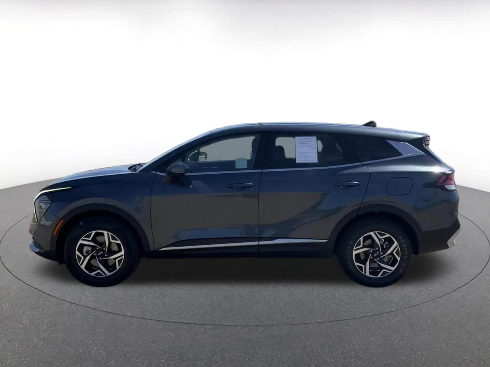 Thumbnail: 2024 Kia Sportage - 9
