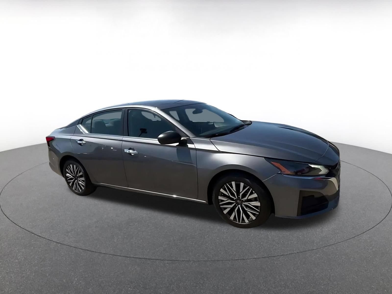 Thumbnail: 2025 Nissan Altima - 2