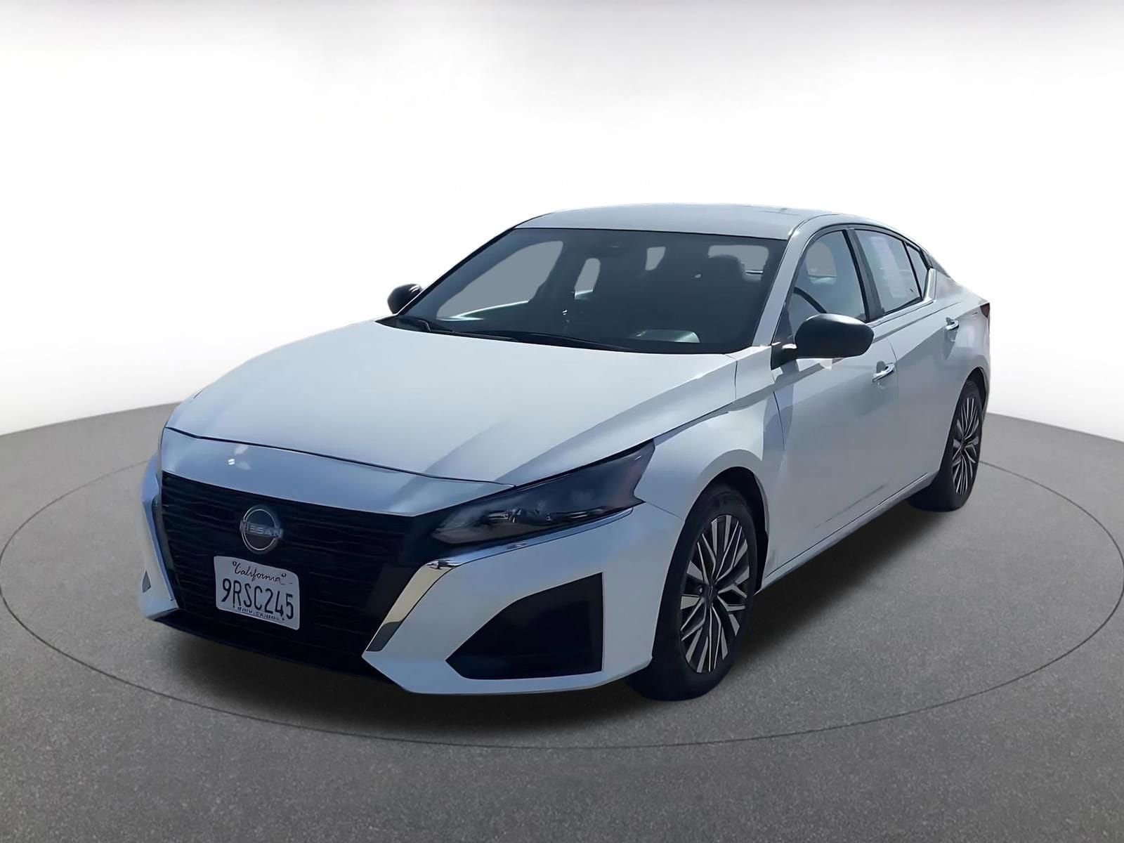 Thumbnail: 2025 Nissan Altima - 7