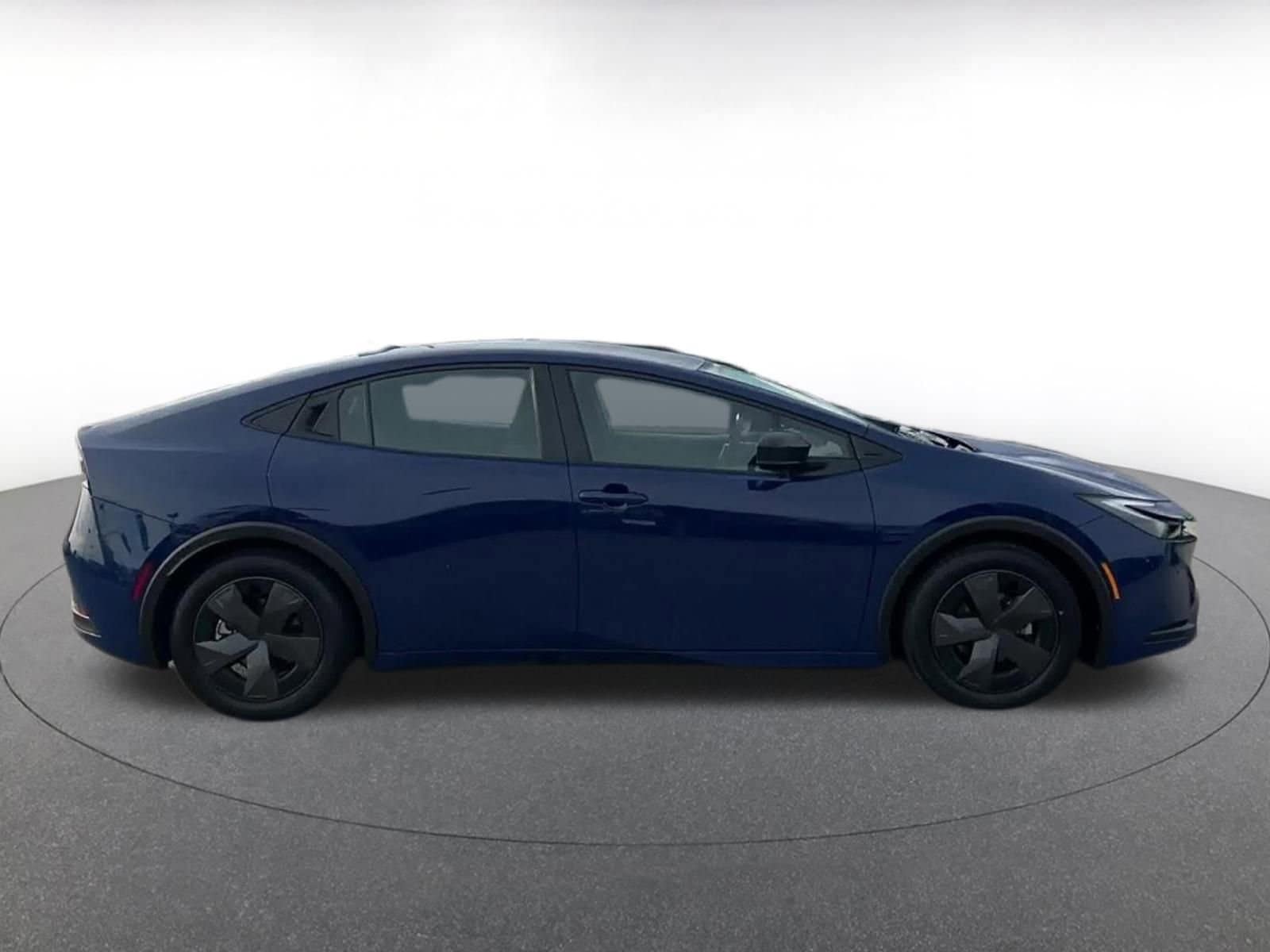 Thumbnail: 2025 Toyota Prius - 16