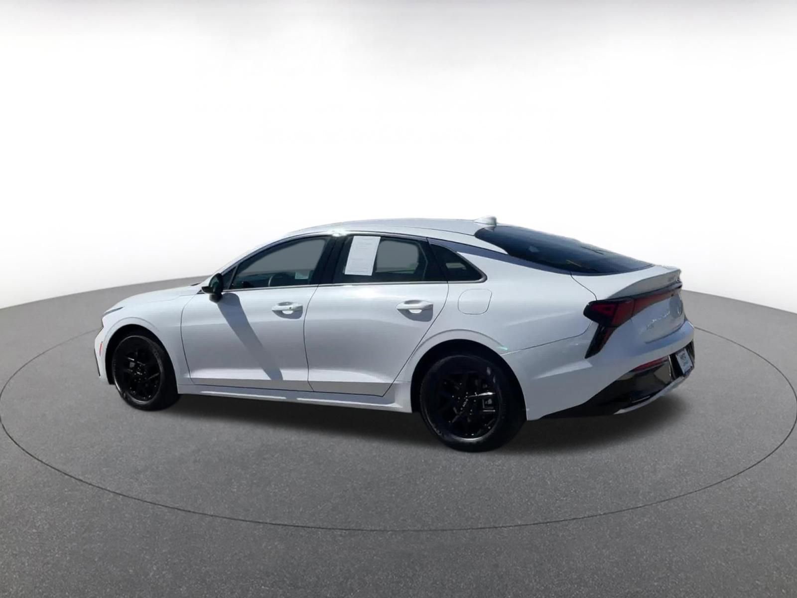 Thumbnail: 2025 Kia K5 - 10