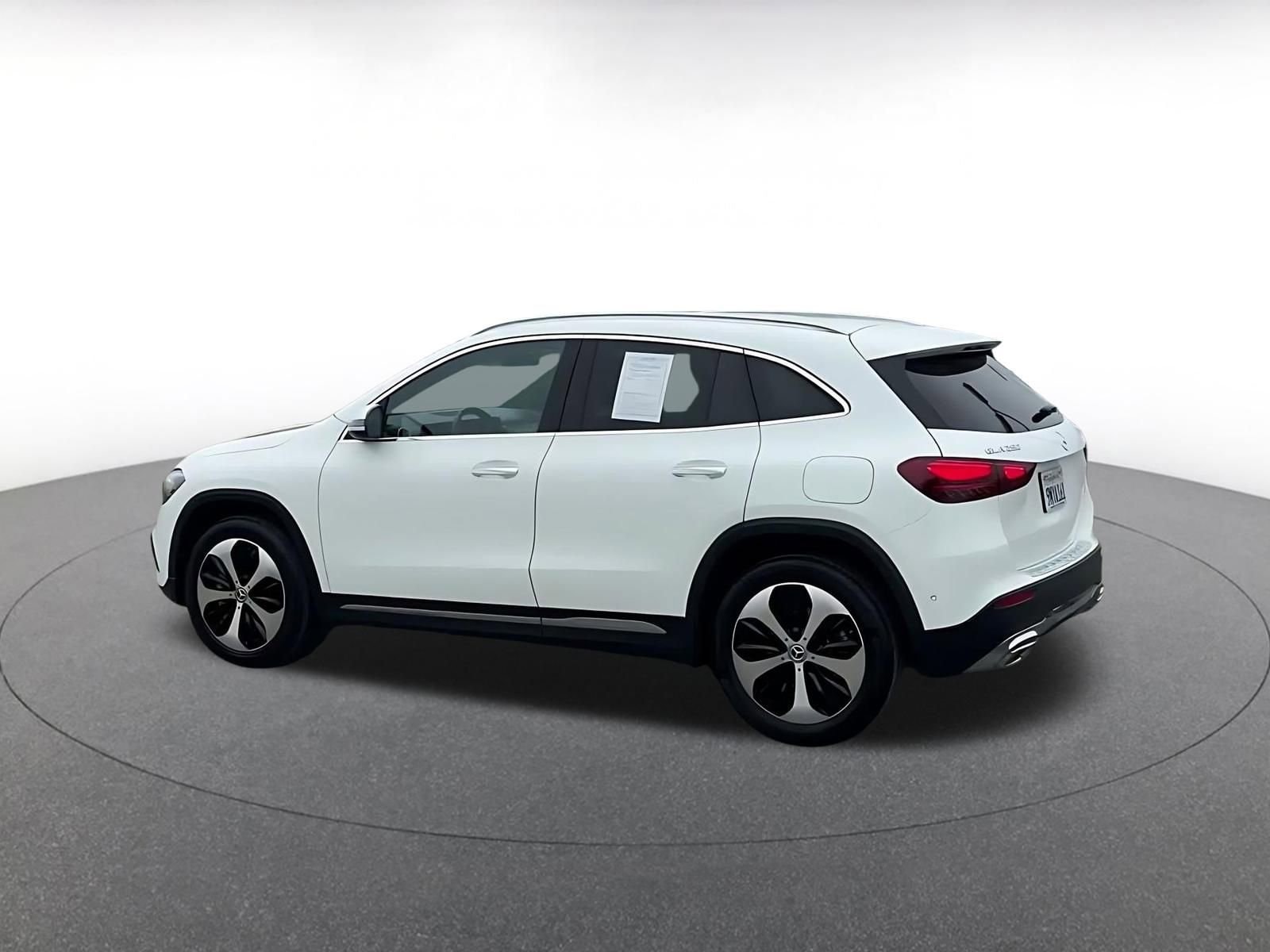 Thumbnail: 2025 Mercedes-Benz GLA - 10