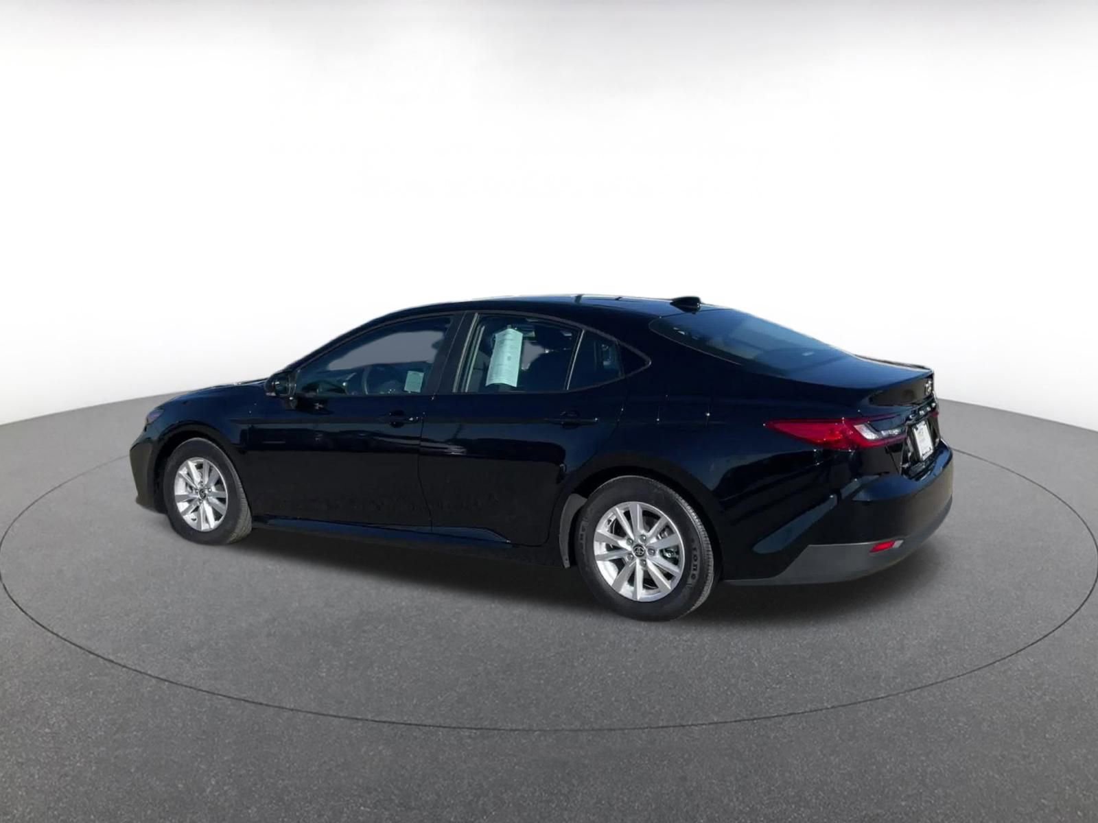 Thumbnail: 2025 Toyota Camry - 10