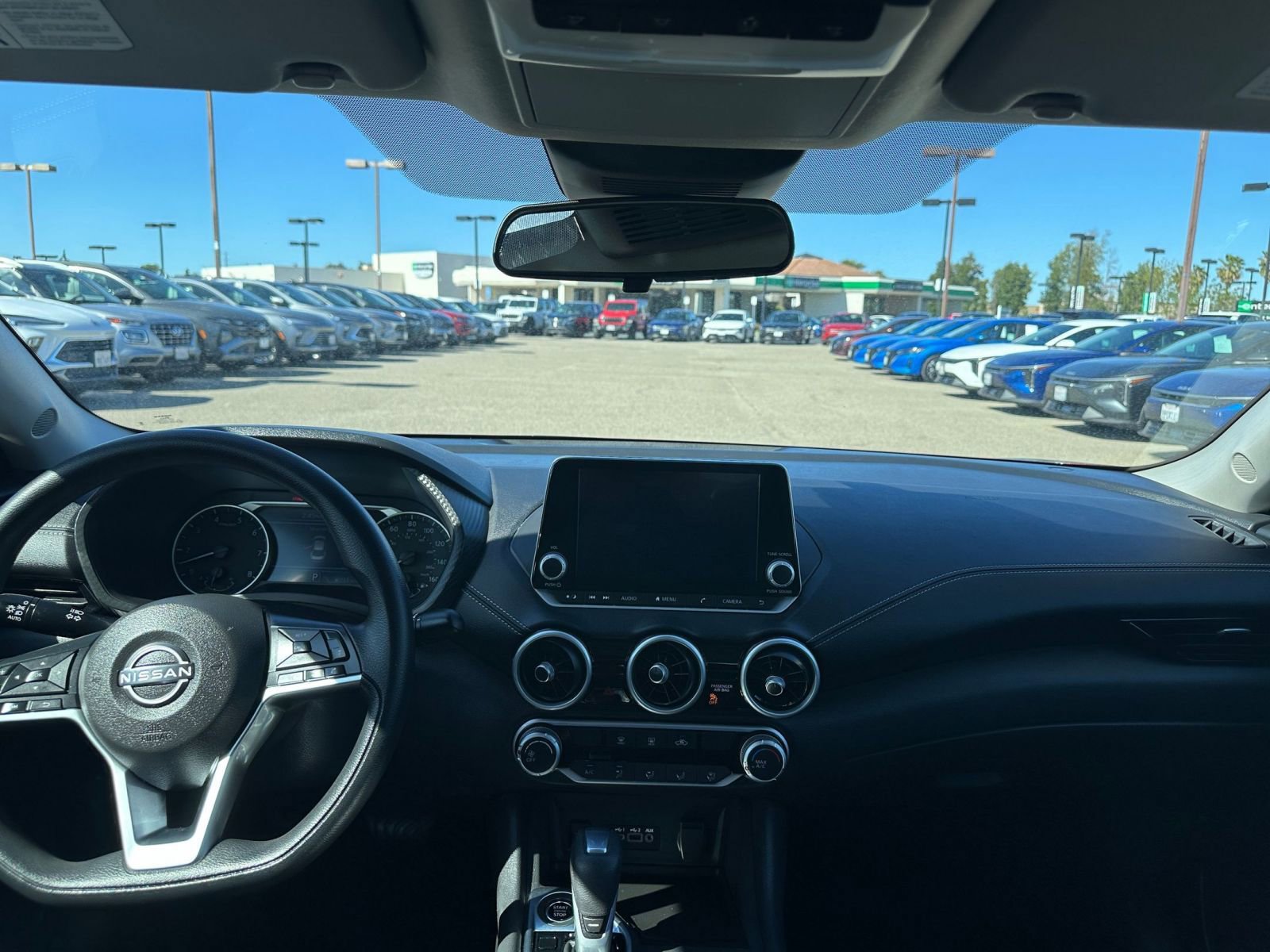 Thumbnail: 2025 Nissan Sentra - 33