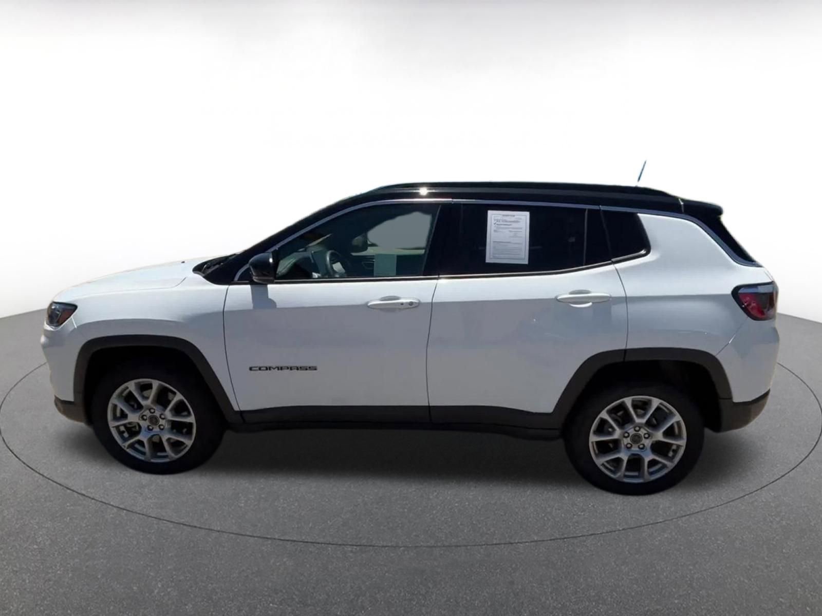 Thumbnail: 2025 Jeep Compass - 9