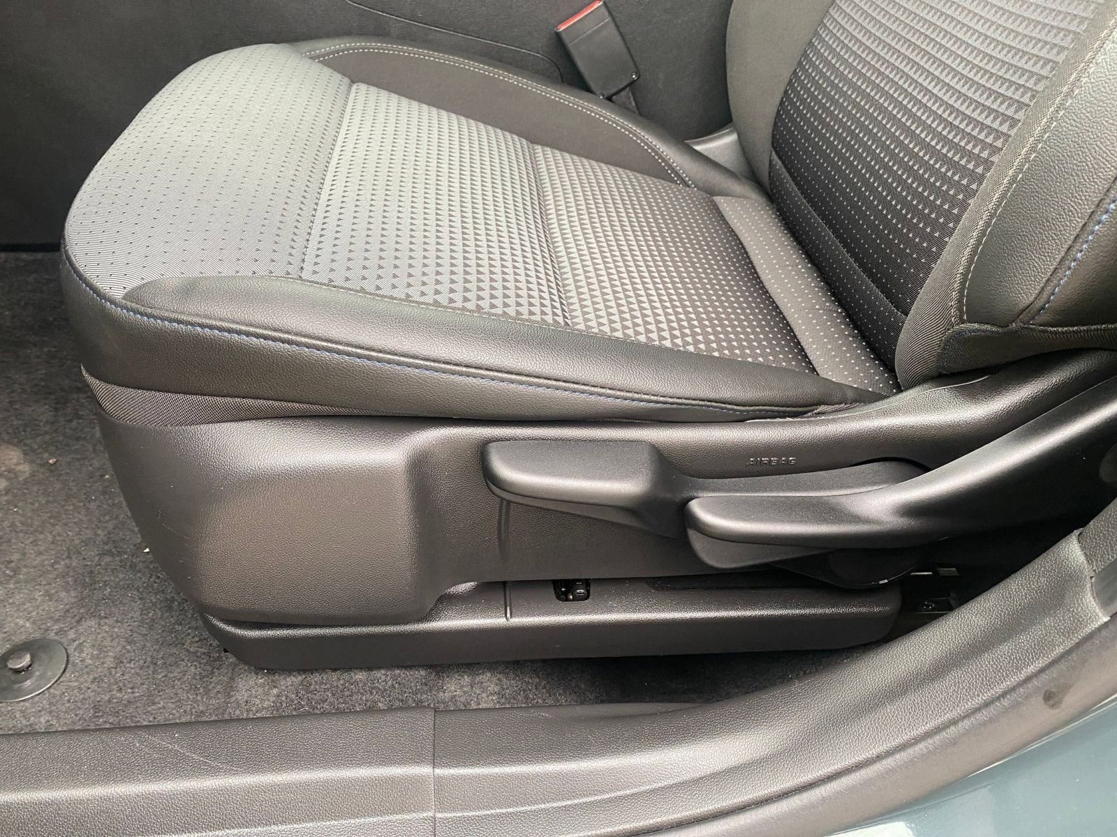 Thumbnail: 2025 Chevrolet Trax - 23