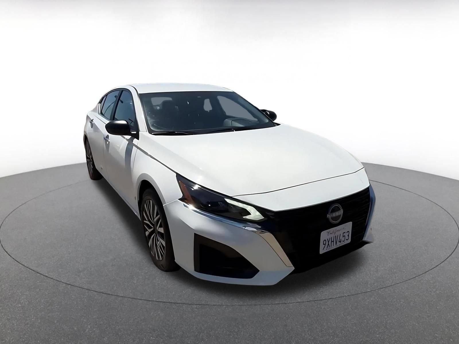 Thumbnail: 2025 Nissan Altima - 3