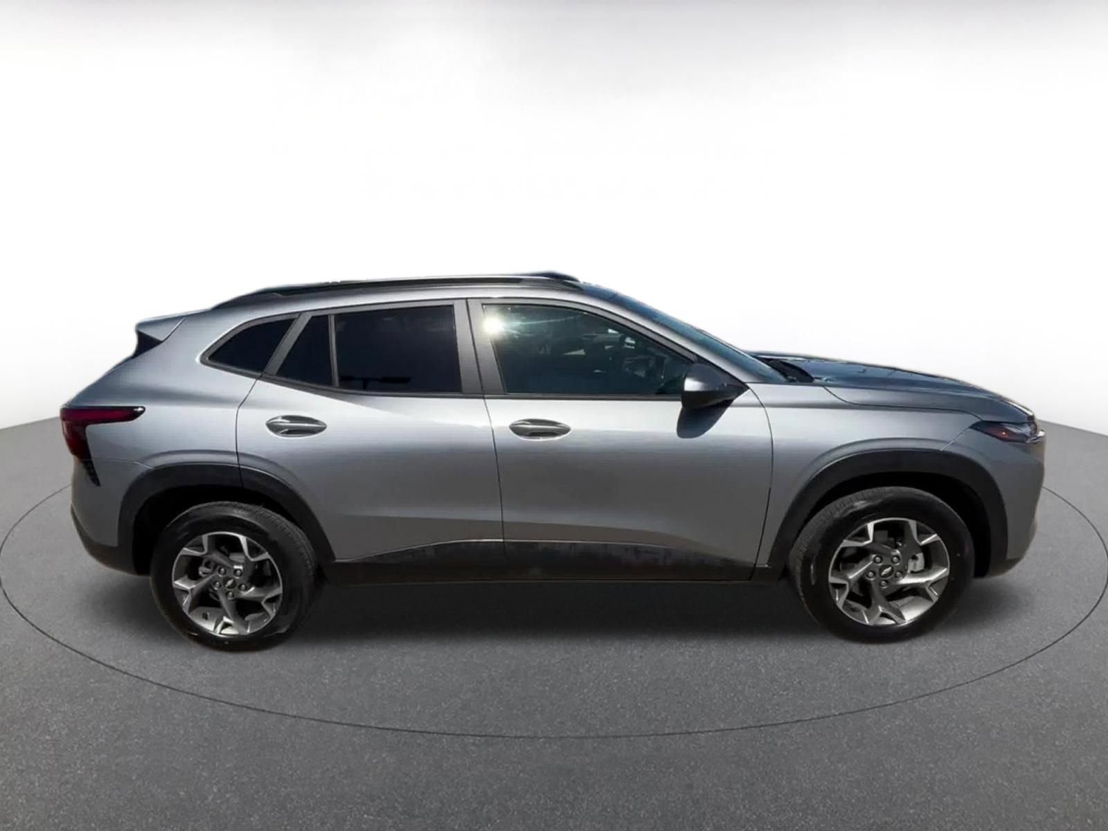 Thumbnail: 2025 Chevrolet Trax - 16