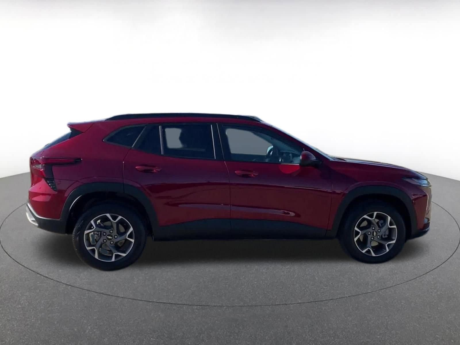 Thumbnail: 2025 Chevrolet Trax - 15