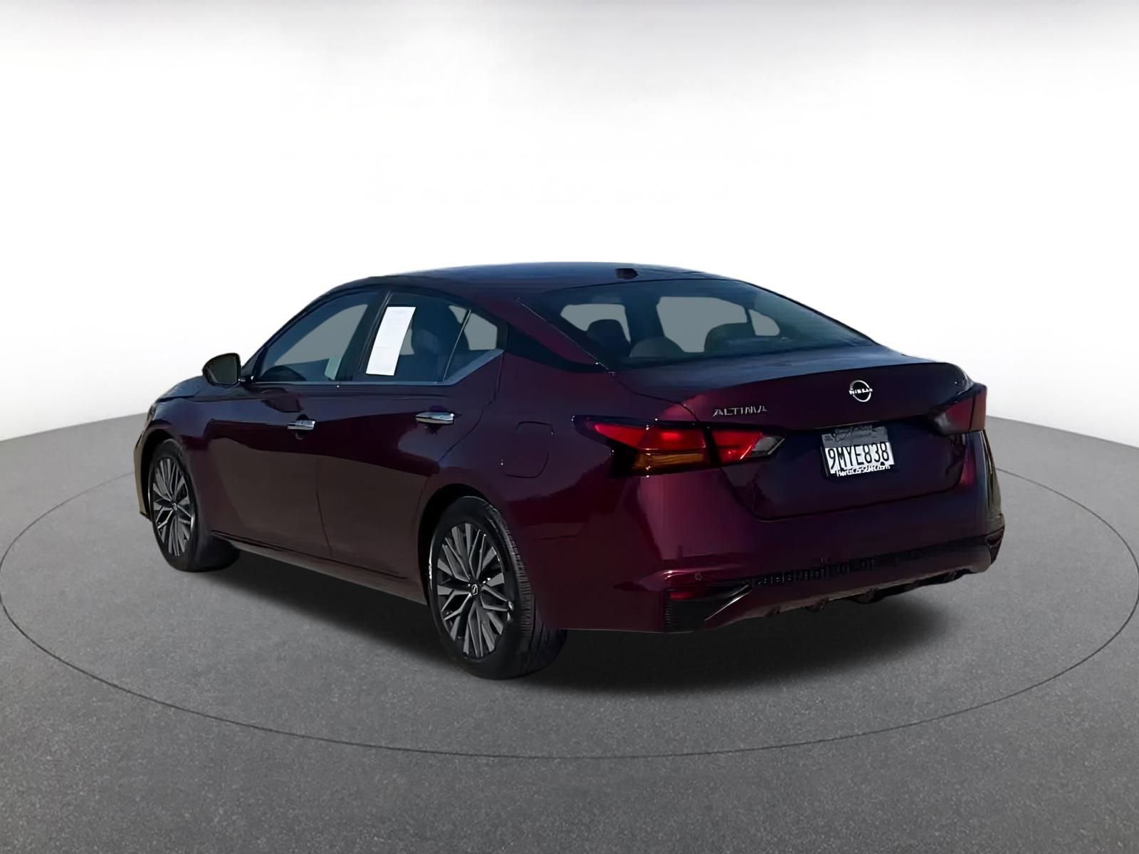 Thumbnail: 2024 Nissan Altima - 10