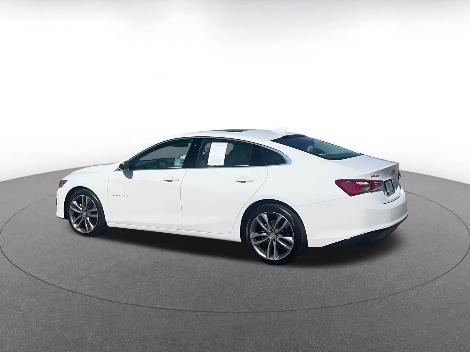 Thumbnail: 2024 Chevrolet Malibu - 10