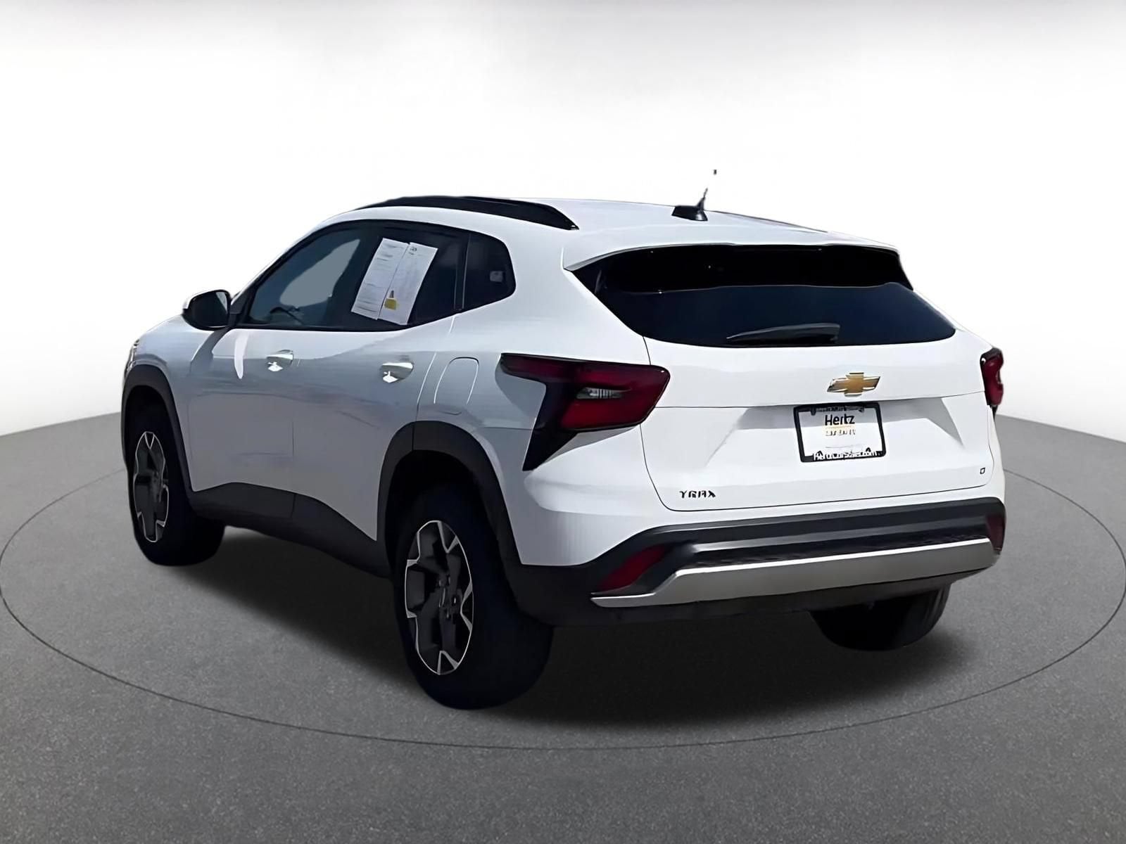 Thumbnail: 2025 Chevrolet Trax - 10