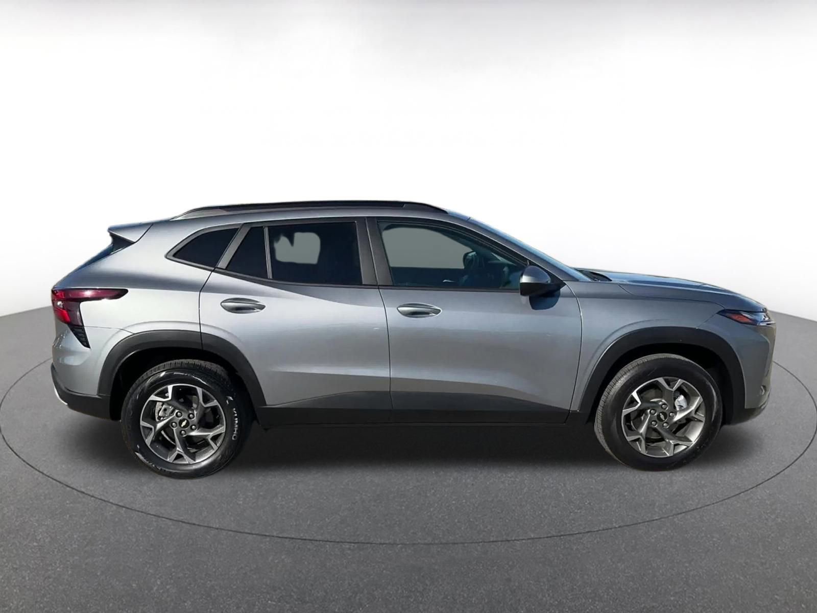 Thumbnail: 2025 Chevrolet Trax - 16