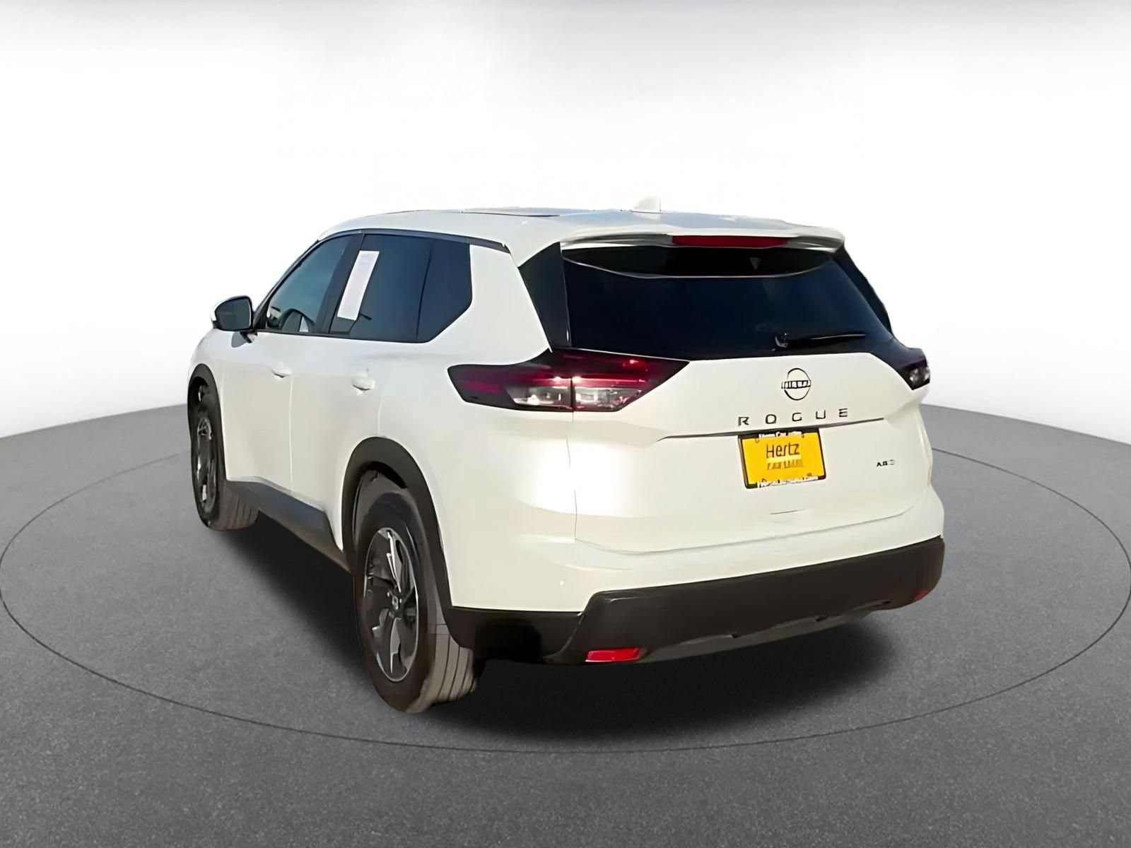 Thumbnail: 2025 Nissan Rogue - 10