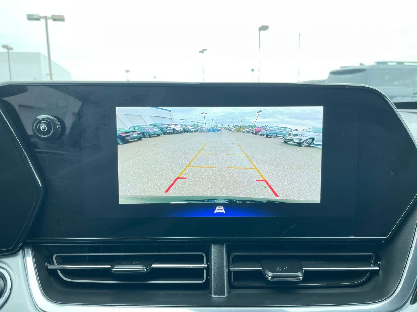 Thumbnail: 2025 Chevrolet Trax - 17