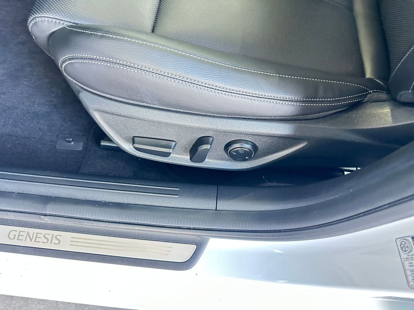 Thumbnail: 2025 Genesis G70 - 23
