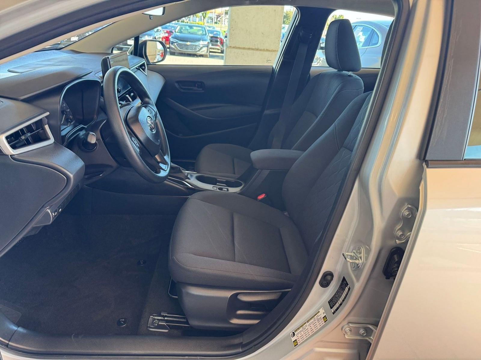 Thumbnail: 2025 Toyota Corolla - 25