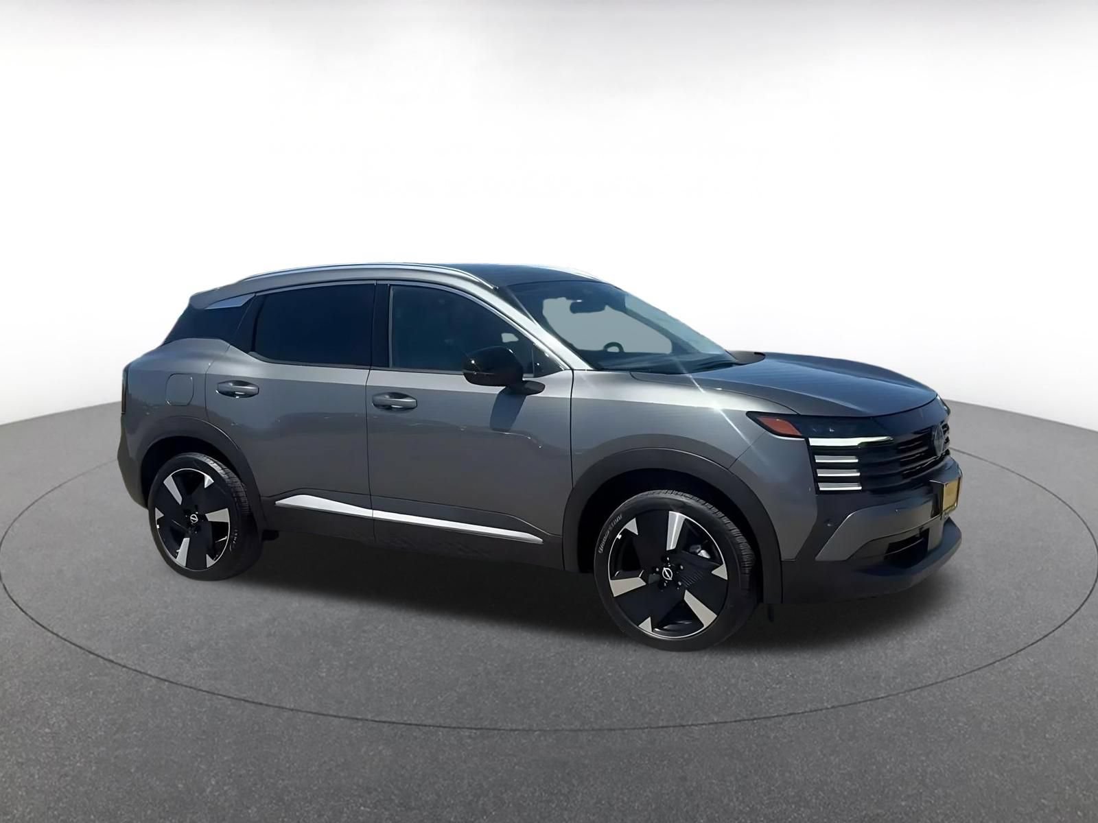 Thumbnail: 2026 Nissan Kicks - 2