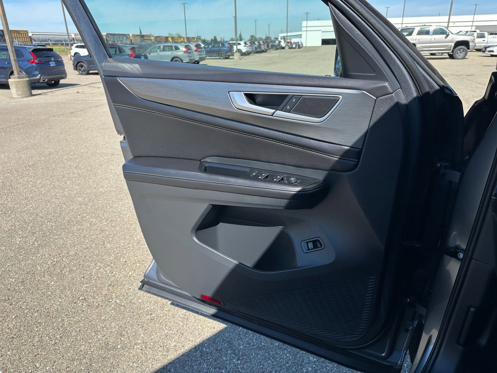 Thumbnail: 2025 Volkswagen Atlas - 18