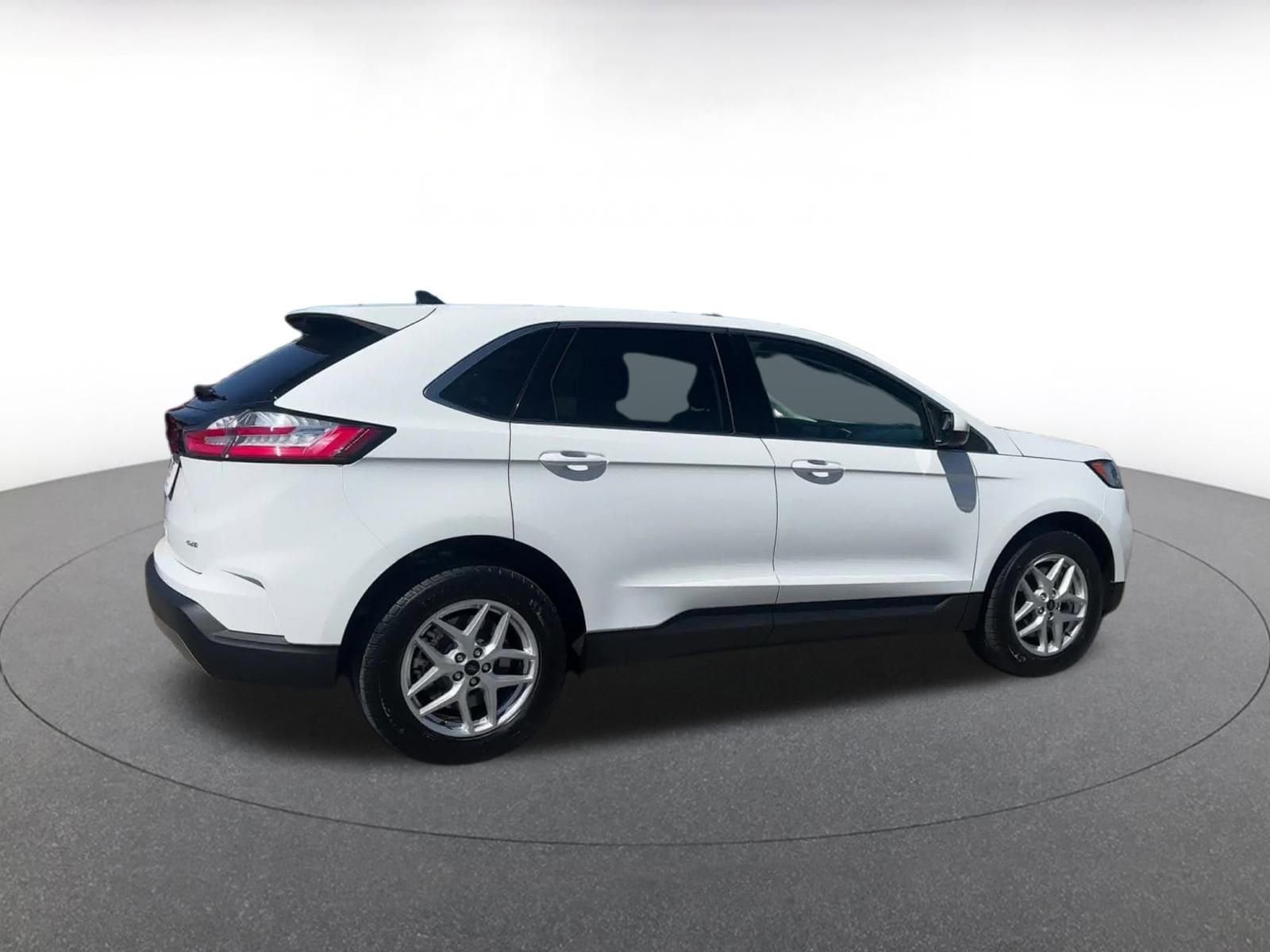 Thumbnail: 2024 Ford Edge - 15