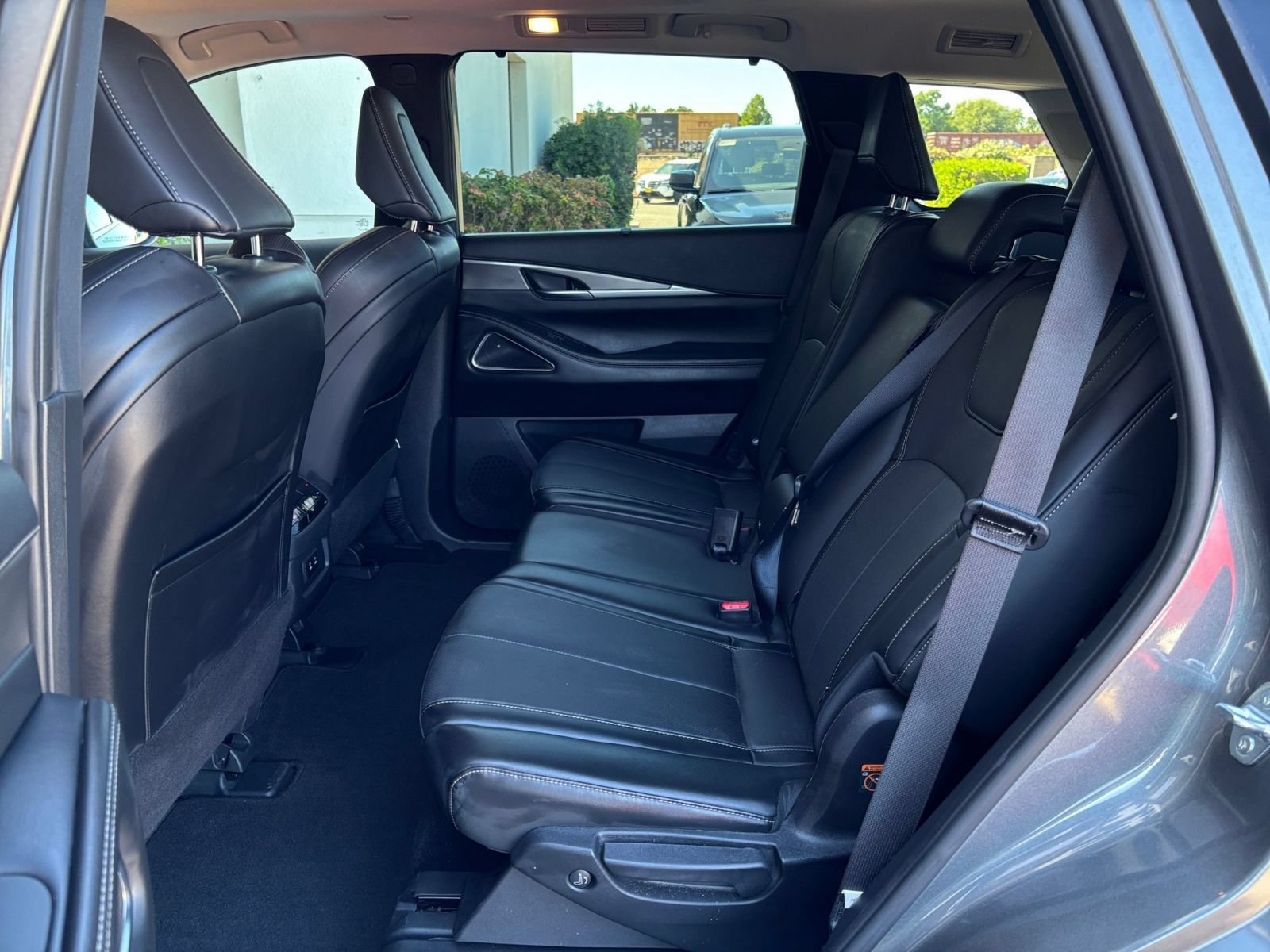 Thumbnail: 2026 INFINITI QX60 - 28
