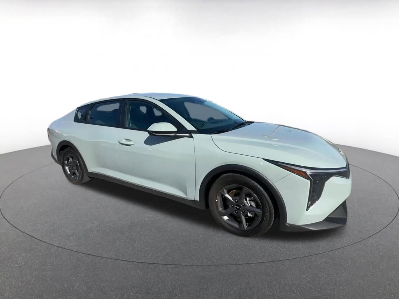 Thumbnail: 2025 Kia K4 - 2