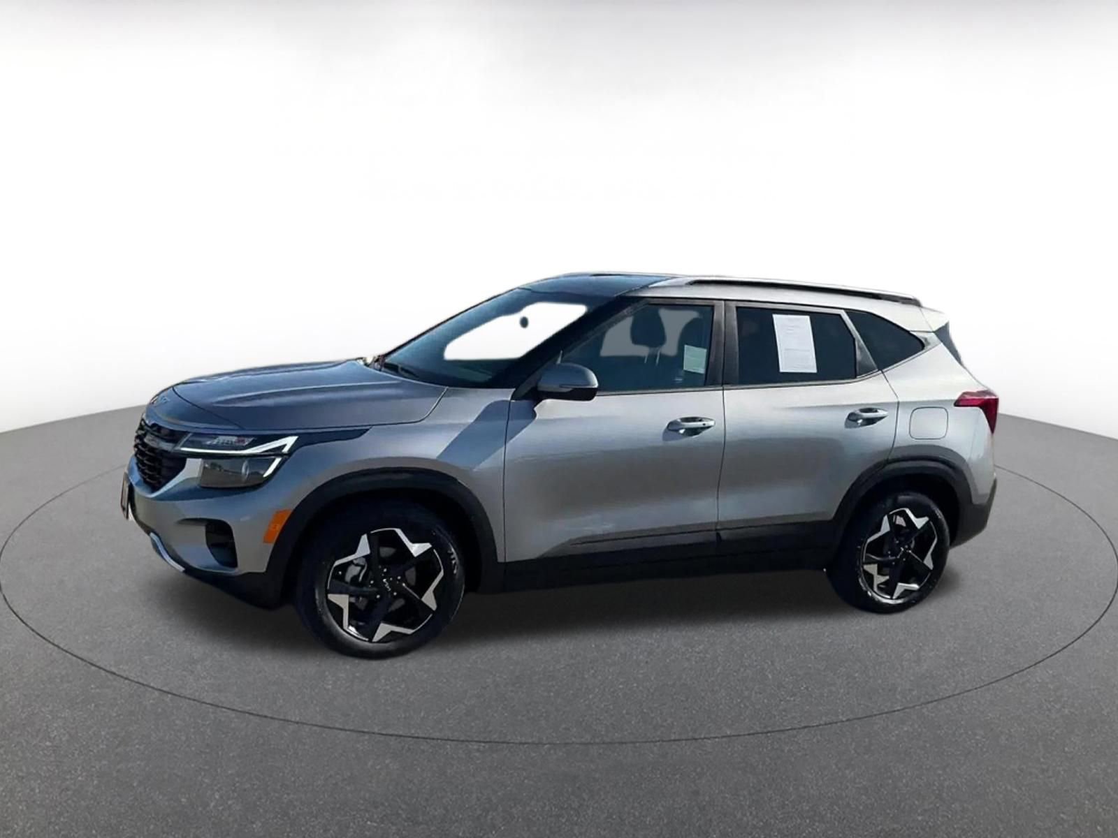 Thumbnail: 2025 Kia Seltos - 8