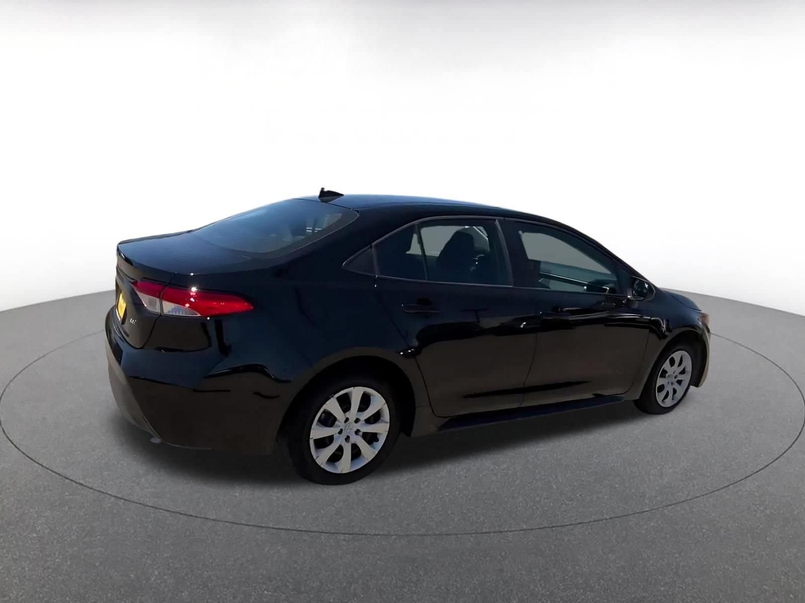 Thumbnail: 2025 Toyota Corolla - 15