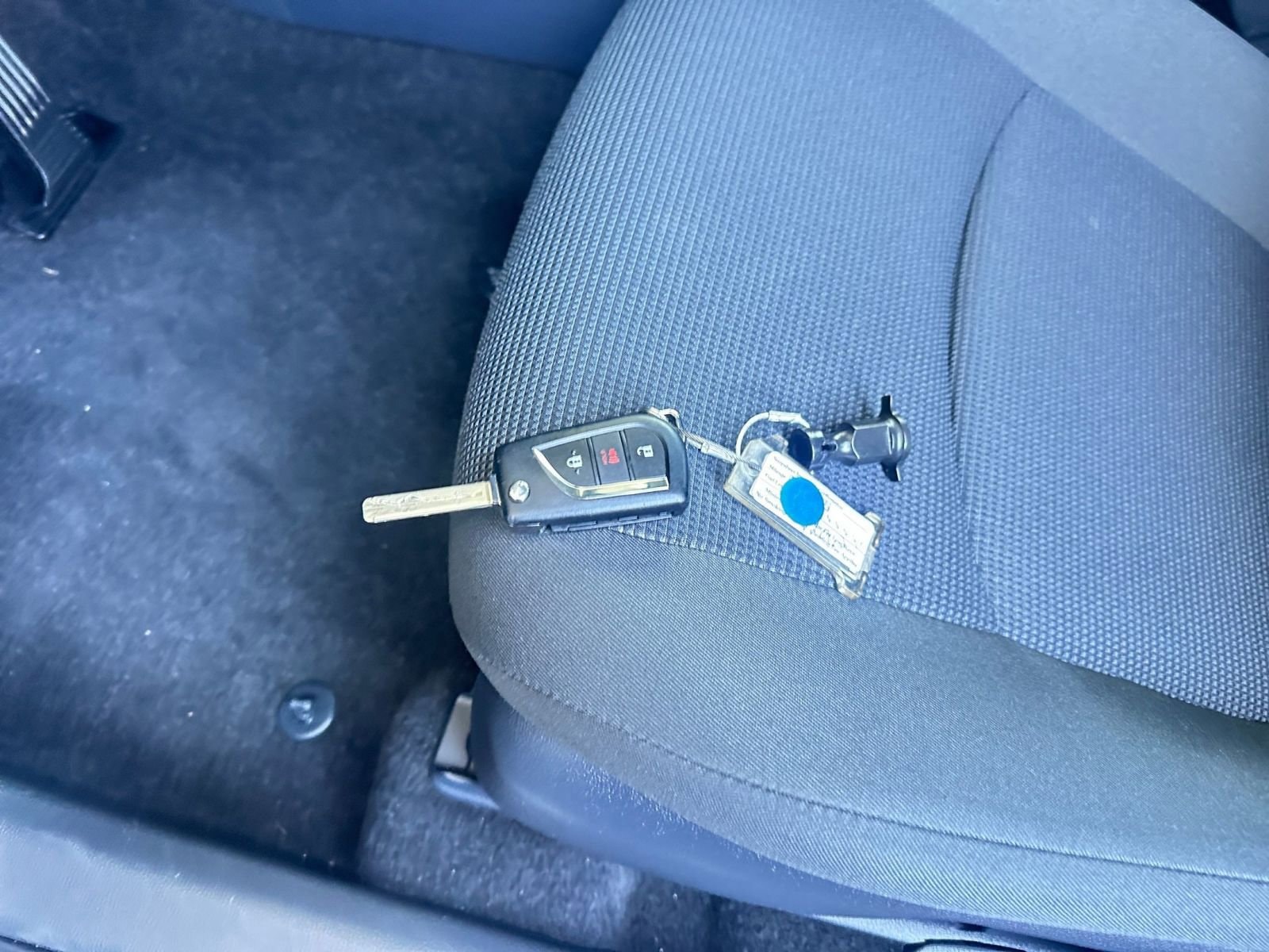 Thumbnail: 2025 Toyota RAV4 - 22