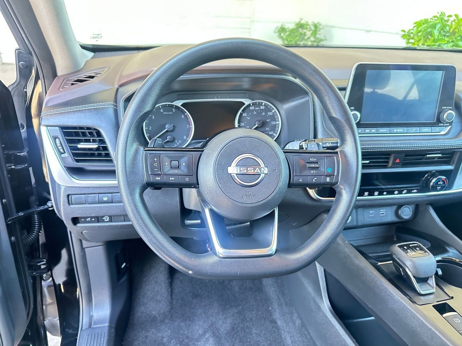 2023 Nissan Rogue SV 28