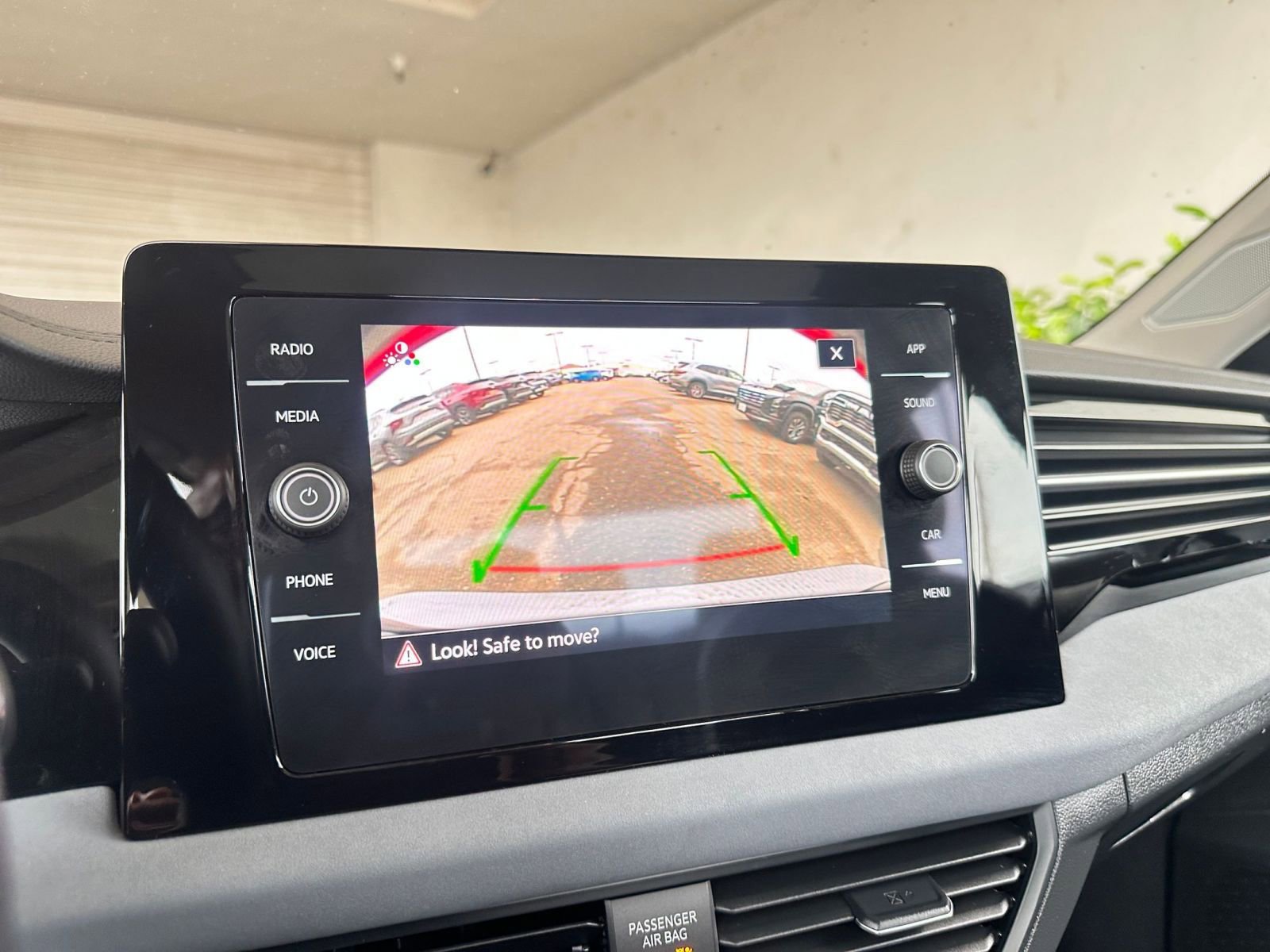 Thumbnail: 2025 Volkswagen Jetta - 17