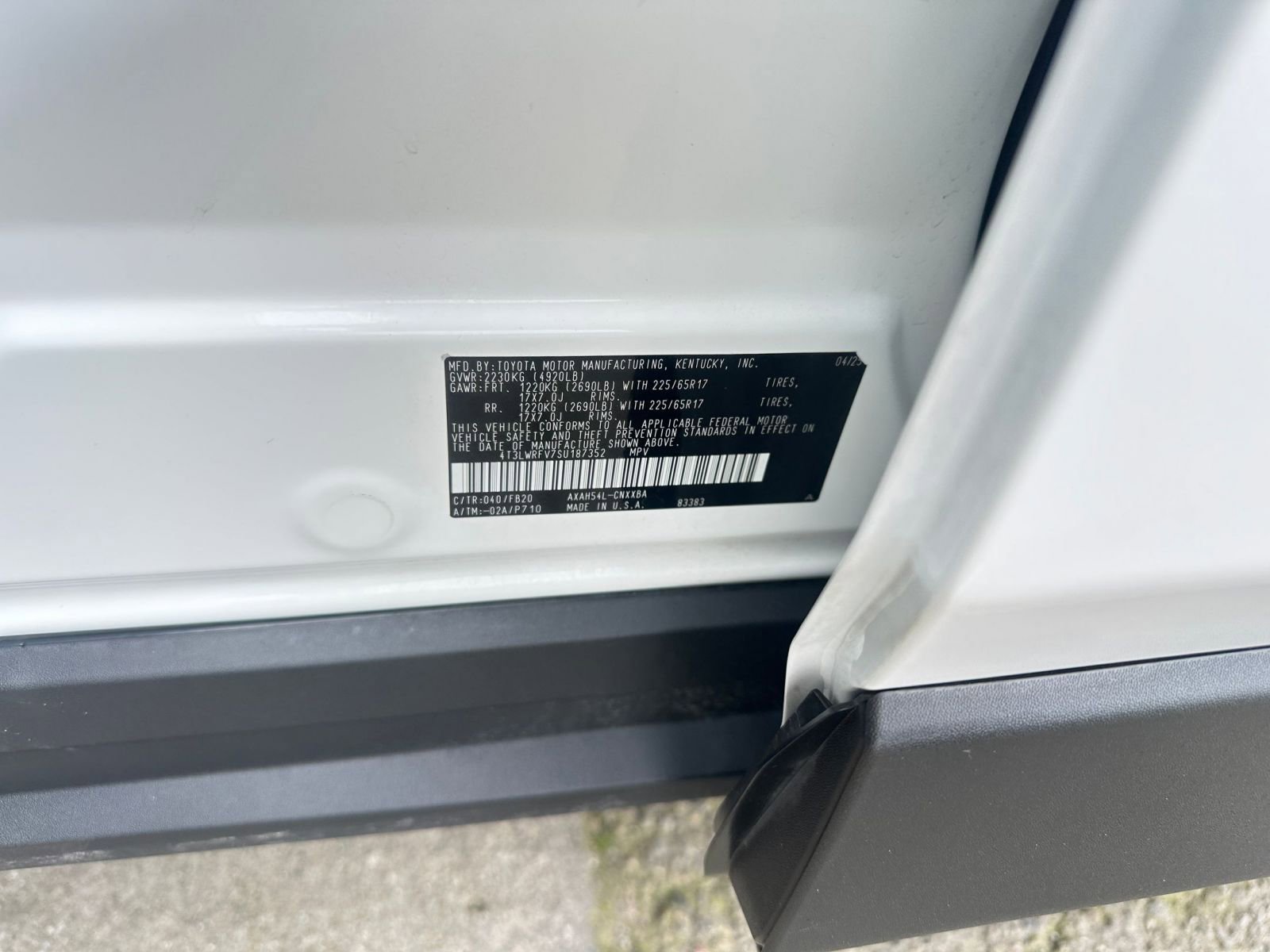 Thumbnail: 2025 Toyota RAV4 - 29