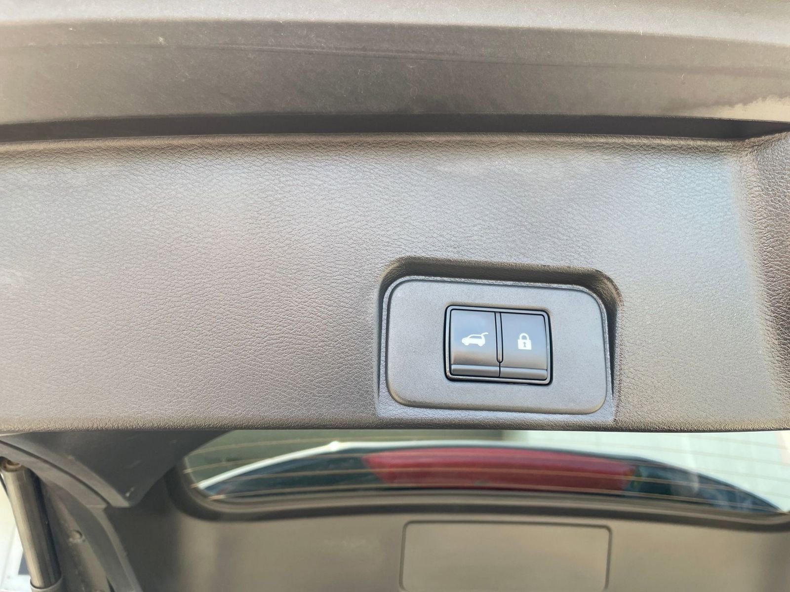 Thumbnail: 2025 Nissan Rogue - 23