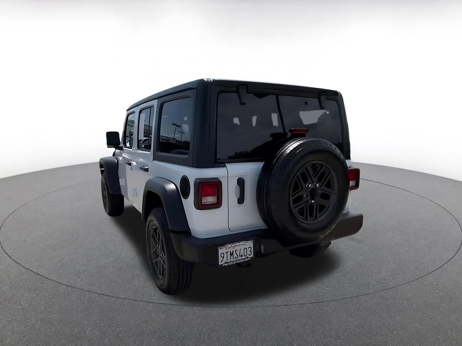 Thumbnail: 2025 Jeep Wrangler - 14
