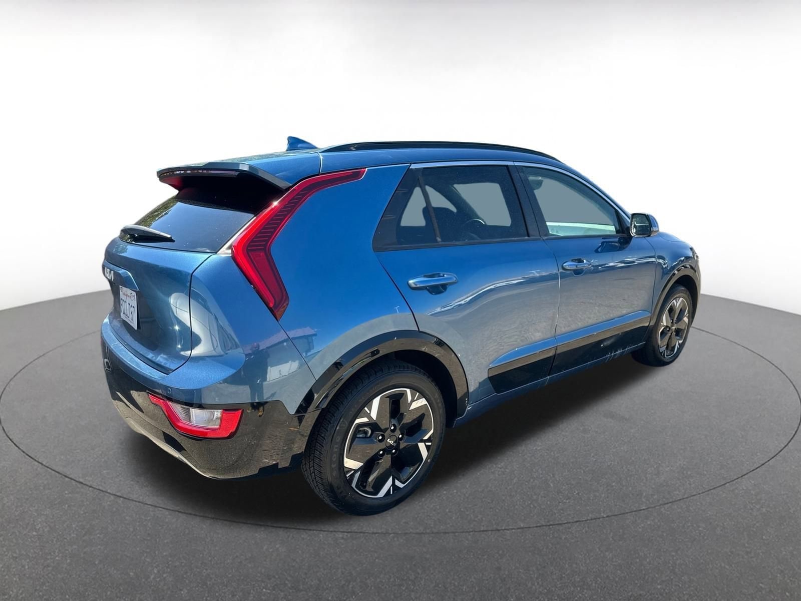 Thumbnail: 2023 Kia Niro - 5