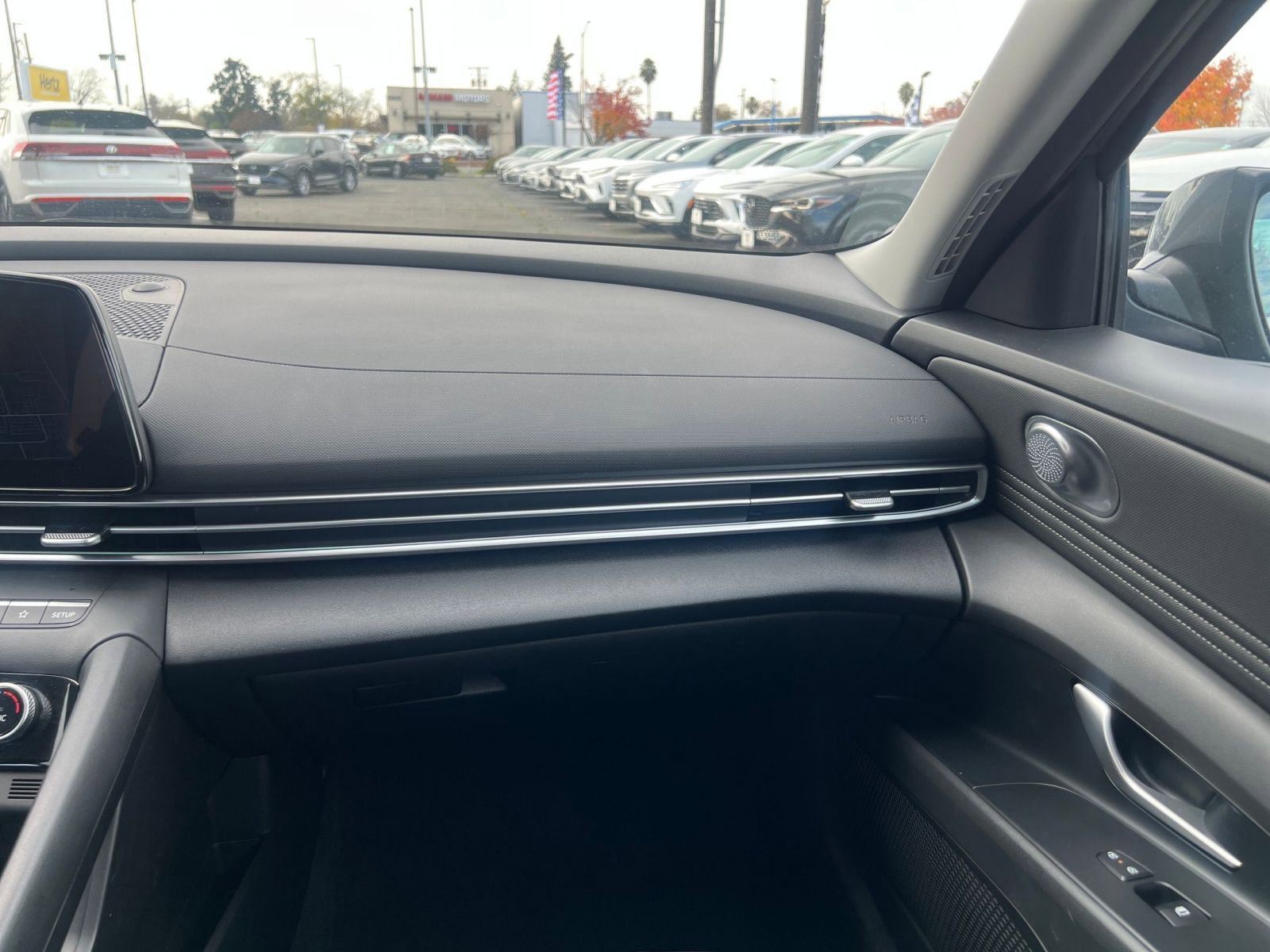 Thumbnail: 2025 Hyundai Elantra - 35