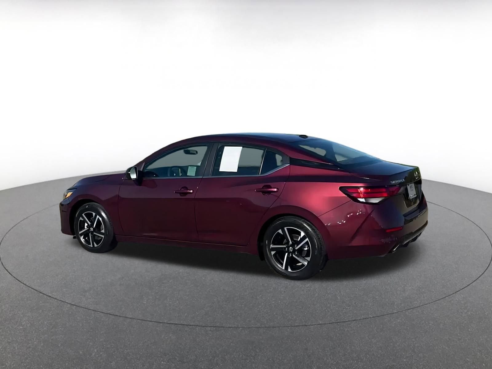 Thumbnail: 2024 Nissan Sentra - 10
