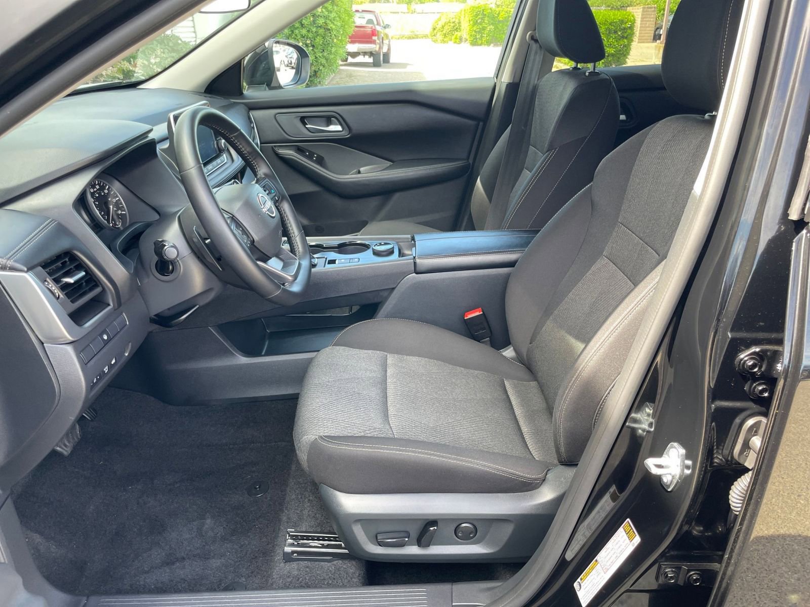 Thumbnail: 2025 Nissan Rogue - 29