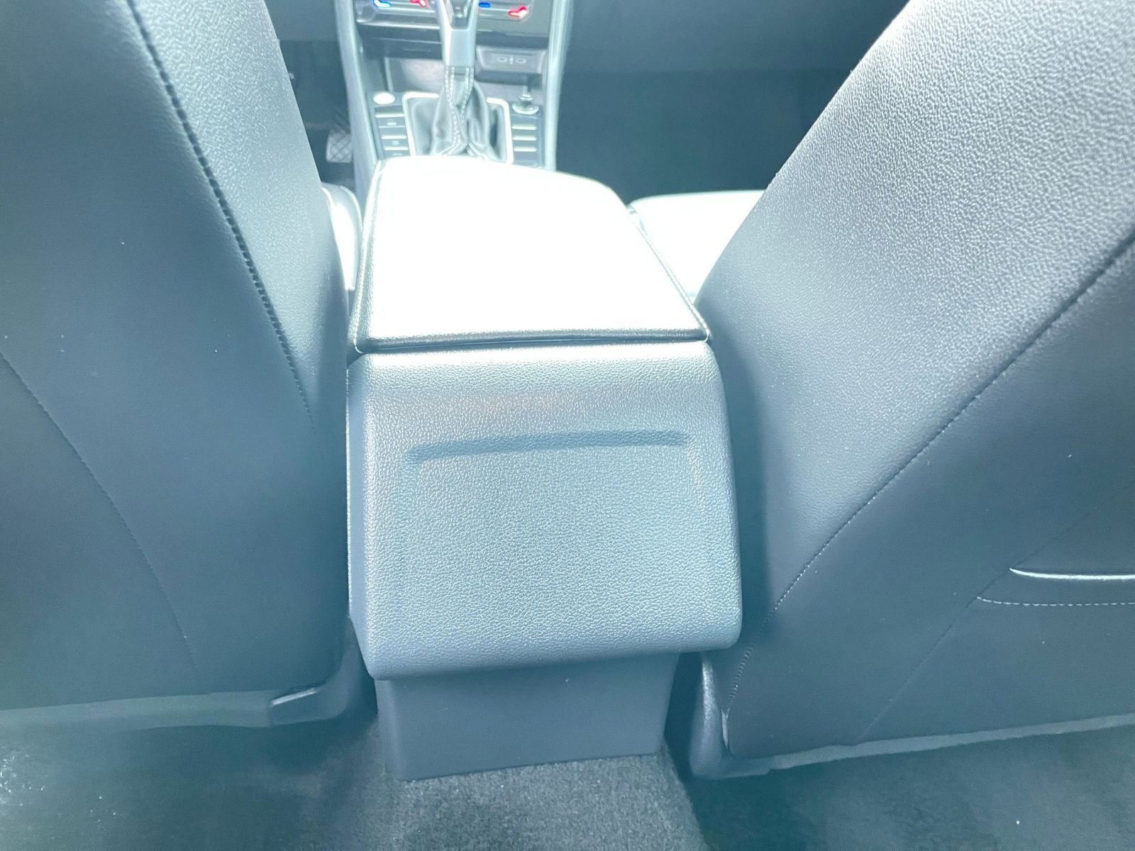 Thumbnail: 2025 Volkswagen Jetta - 24