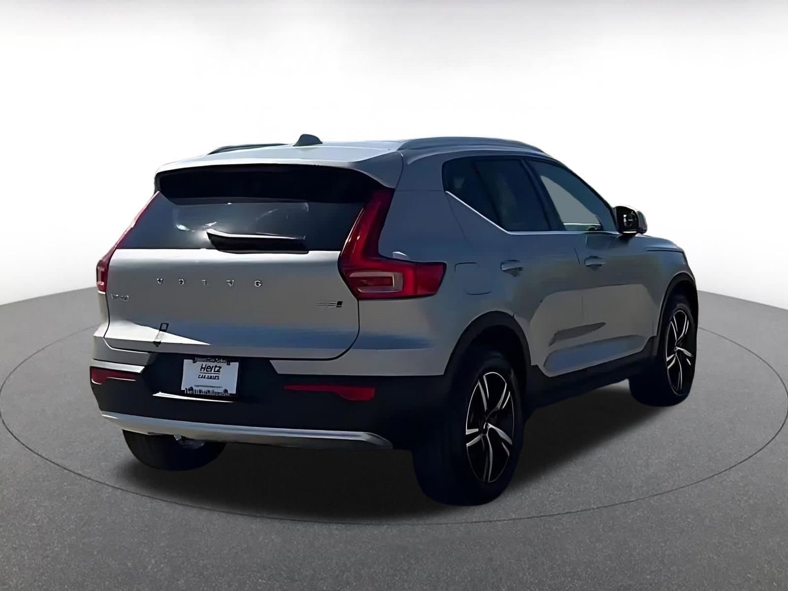 Thumbnail: 2024 Volvo XC40 - 15