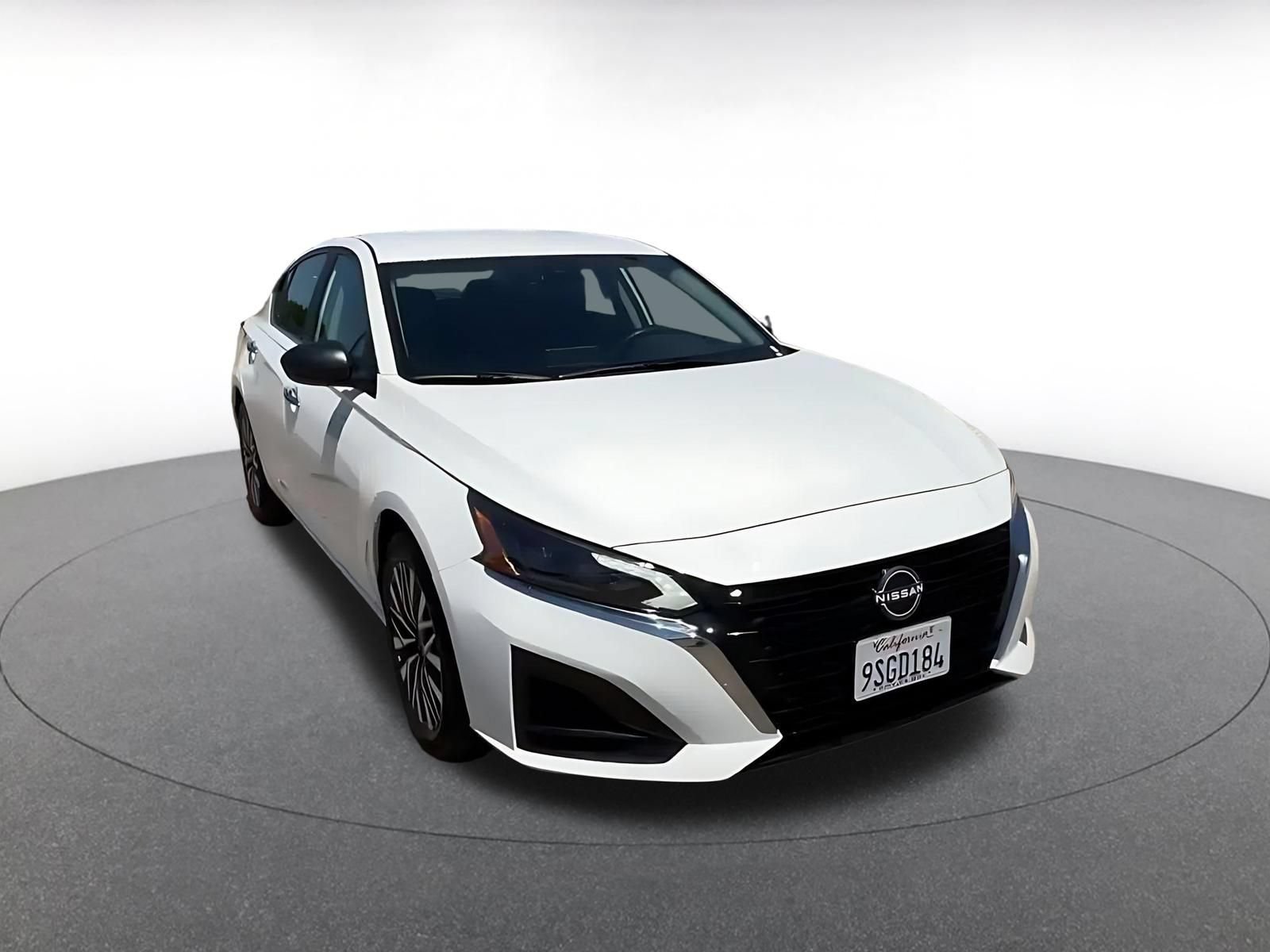 Thumbnail: 2025 Nissan Altima - 3